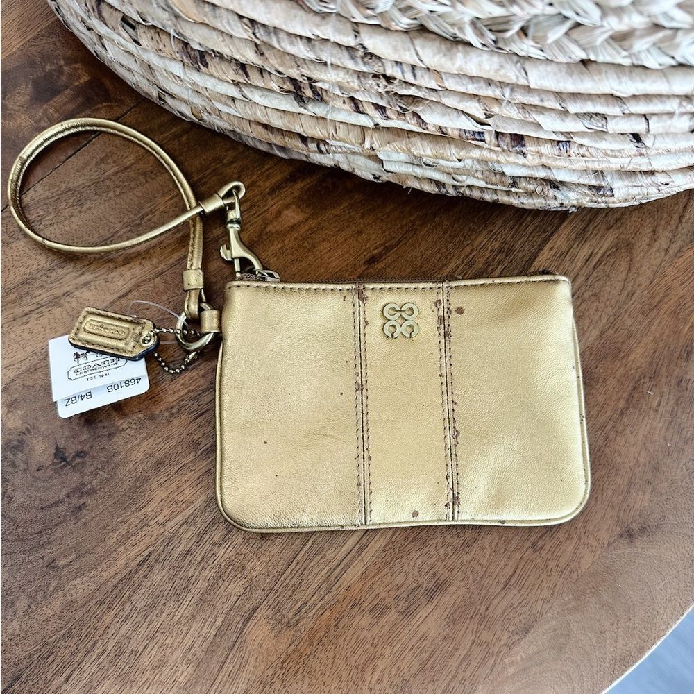 NWT Vintage Coach Gold Wristlet